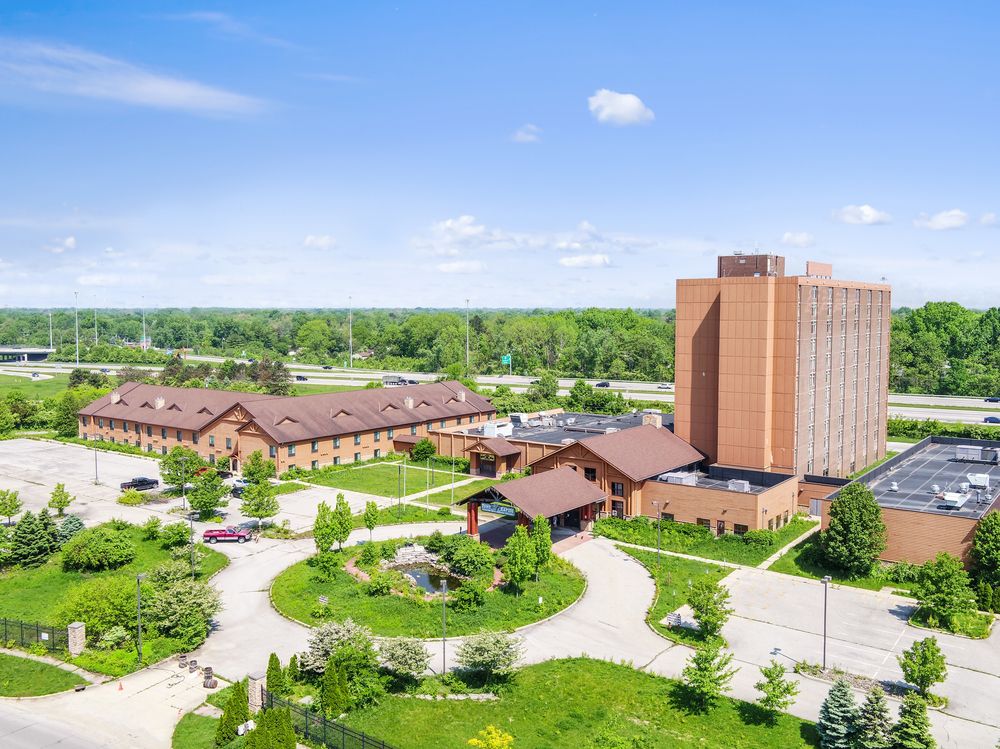 Redevelopment Opportunity: 4560 Hilton Corporate Dr, Columbus, OH 43232
